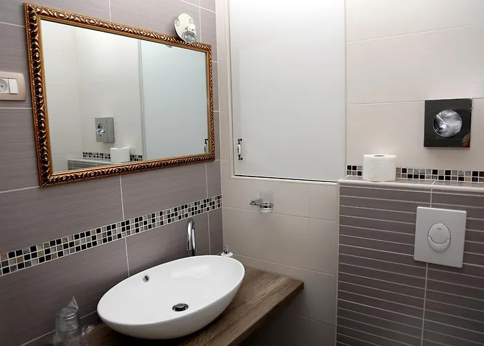 Antic In Center (adults Only) 게스트하우스