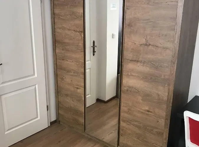 Antic In Center (adults Only) 풀라