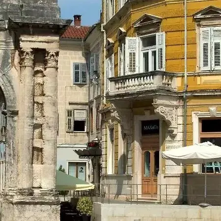 Gostinjska kuća Antic In Center 4*