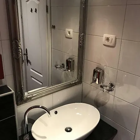 Antic In Center (adults Only) Gæstehus 4*