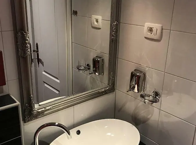 Antic In Center Gostinjska kuća 4*