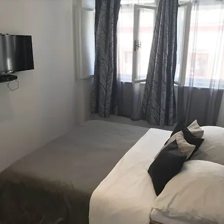 Antic In Center (adults Only) Penzion 4*